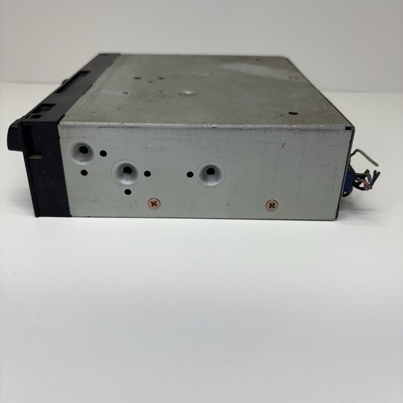 Vintage Toyota Car Cassette Player 08600-00837 AM FM Fujitsu Ten Pickup Radio - Picture 7 of 11